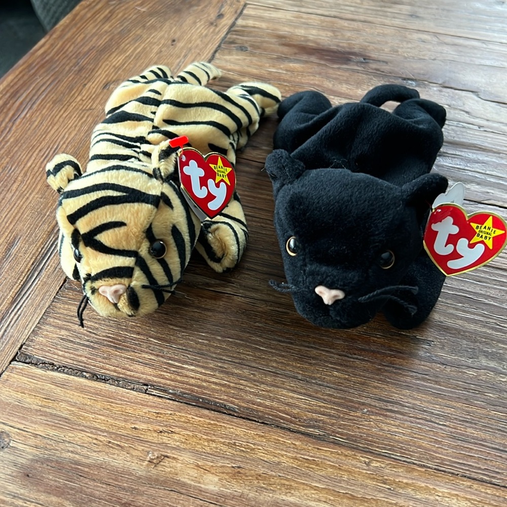 Retired stripes and velvet beanie babies.  1995.  Excellent condition!